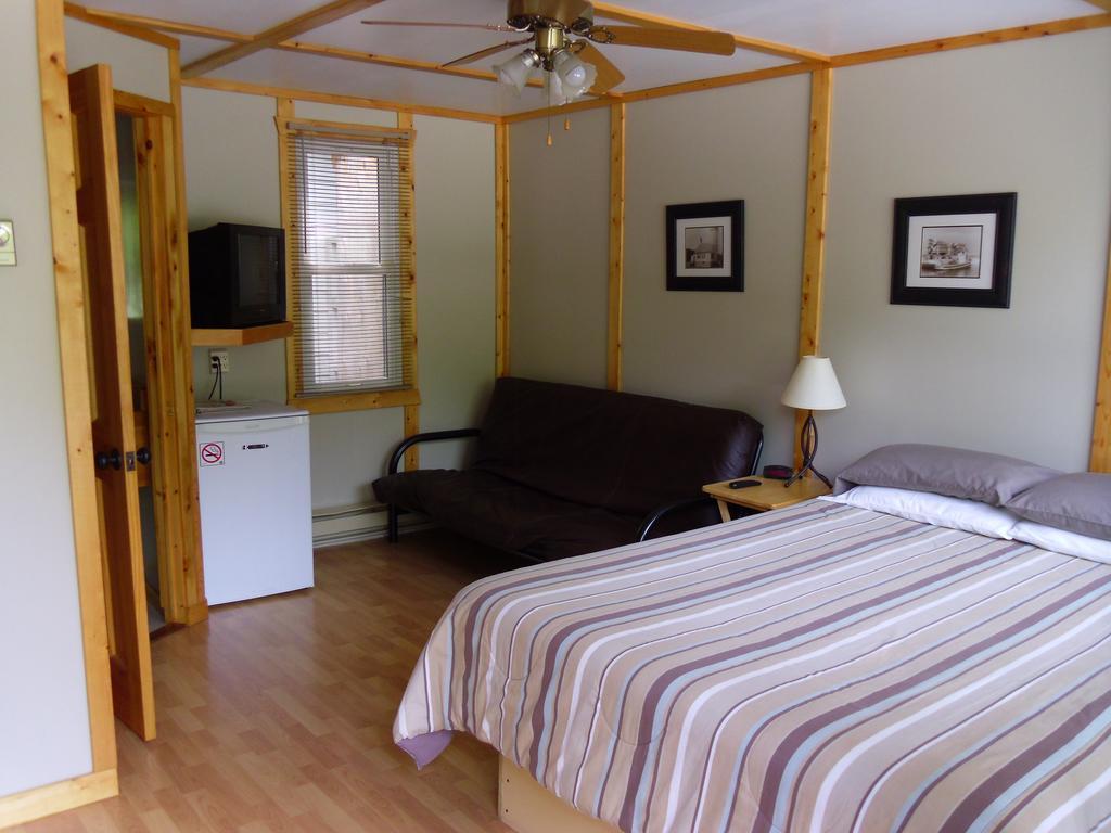 Peacock Villa Motel Tobermory Phòng bức ảnh